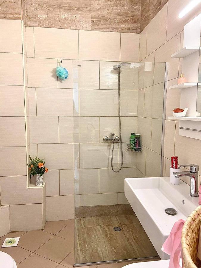 Iraa'S Apartment Σαράντα Εξωτερικό φωτογραφία