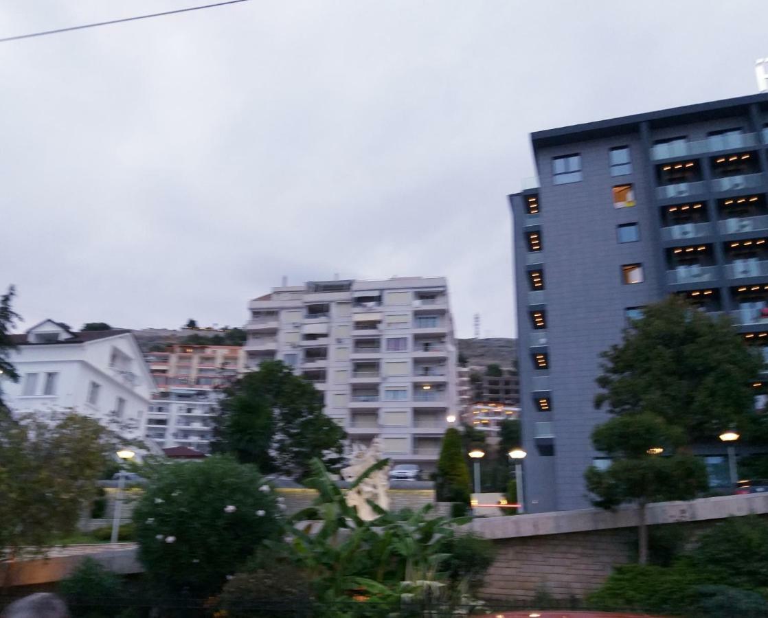 Iraa'S Apartment Σαράντα Εξωτερικό φωτογραφία